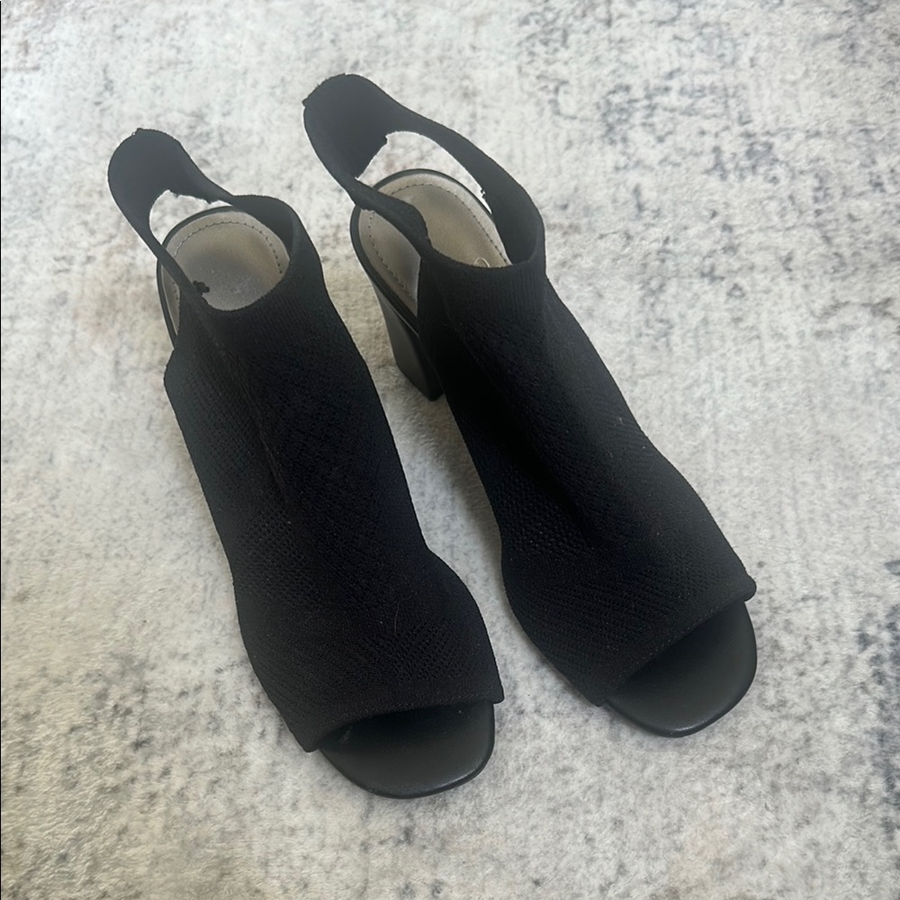Stretchy Black Women's Heeled Sandals